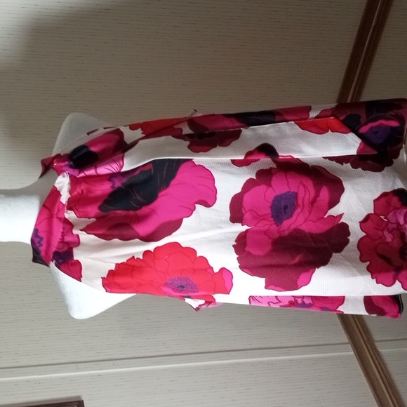 Talbots Pink and Red Floral Blouse Summer, Reunion, Vacation - Picture 4 of 8